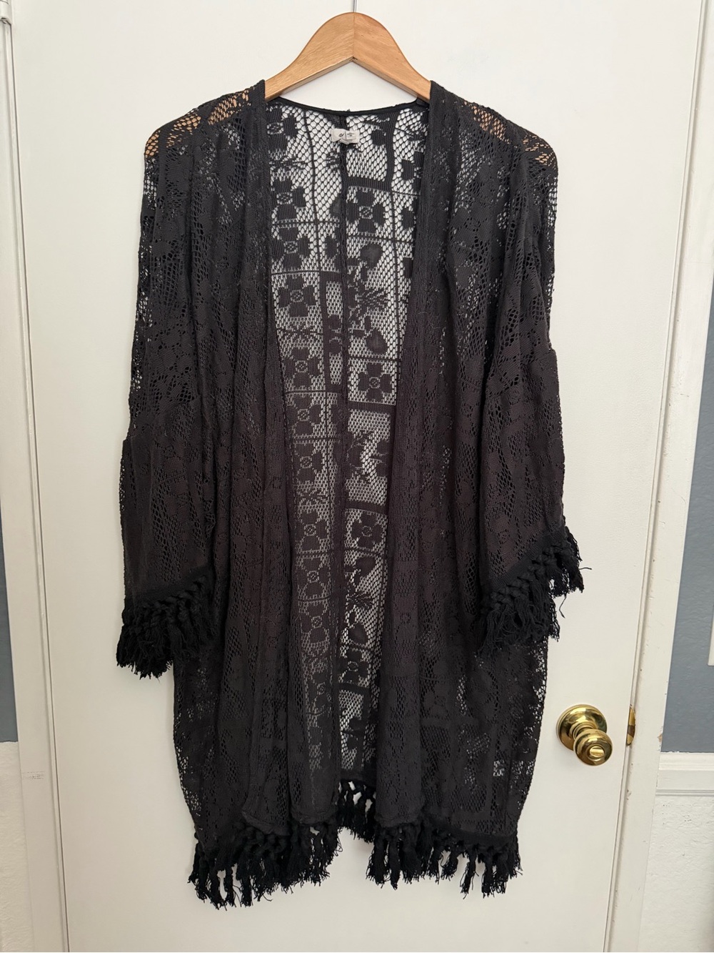 Aerie Boho Black Lace Crochet Fringe Kimono Cardigan size M/L